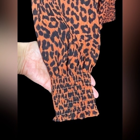 Ann Taylor Loft Petite Leopard Print Smocked Neck Blouse Sz Extra Small Petite - Picture 9 of 16
